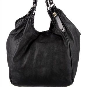 Givenchy Sacca in shiny black lambskin.